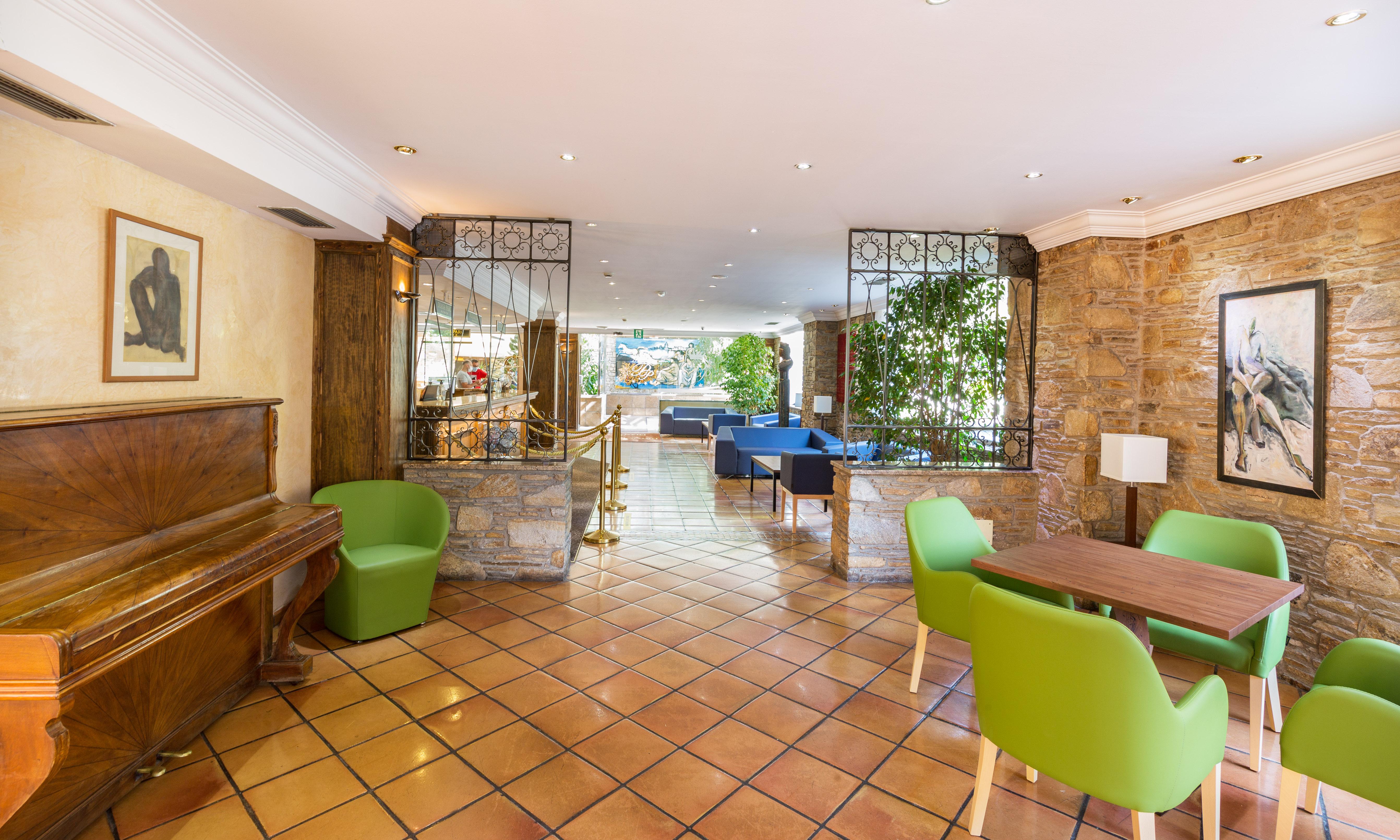 Hotel Princesa Parc Excellence Аринсал Экстерьер фото The lobby